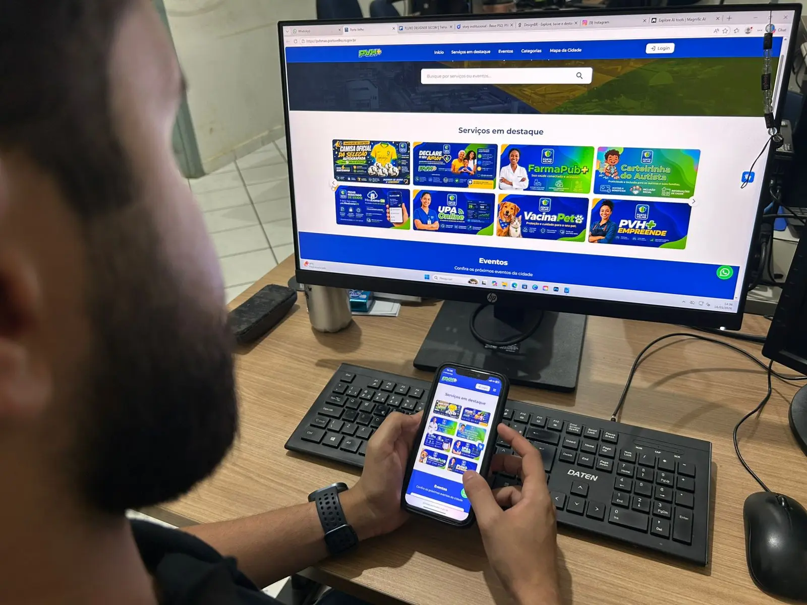 EFICIÊNCIA - Milhares de pessoas baixaram o aplicativo PVH+ para falar com a prefeitura