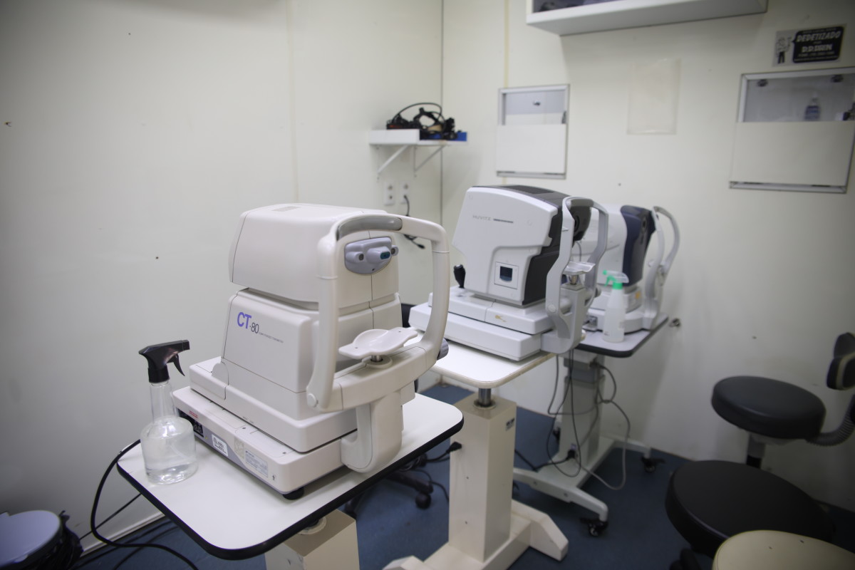 SAÚDE - Carreta de oftalmologia atende fila de mais de mil pacientes em Porto Velho 