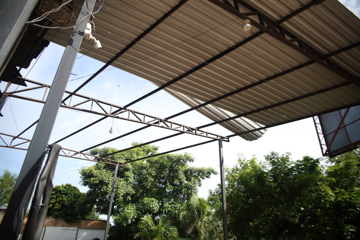 NA JUSTIÇA - Área de preservação invadida por borracharia é recuperada pela Prefeitura 