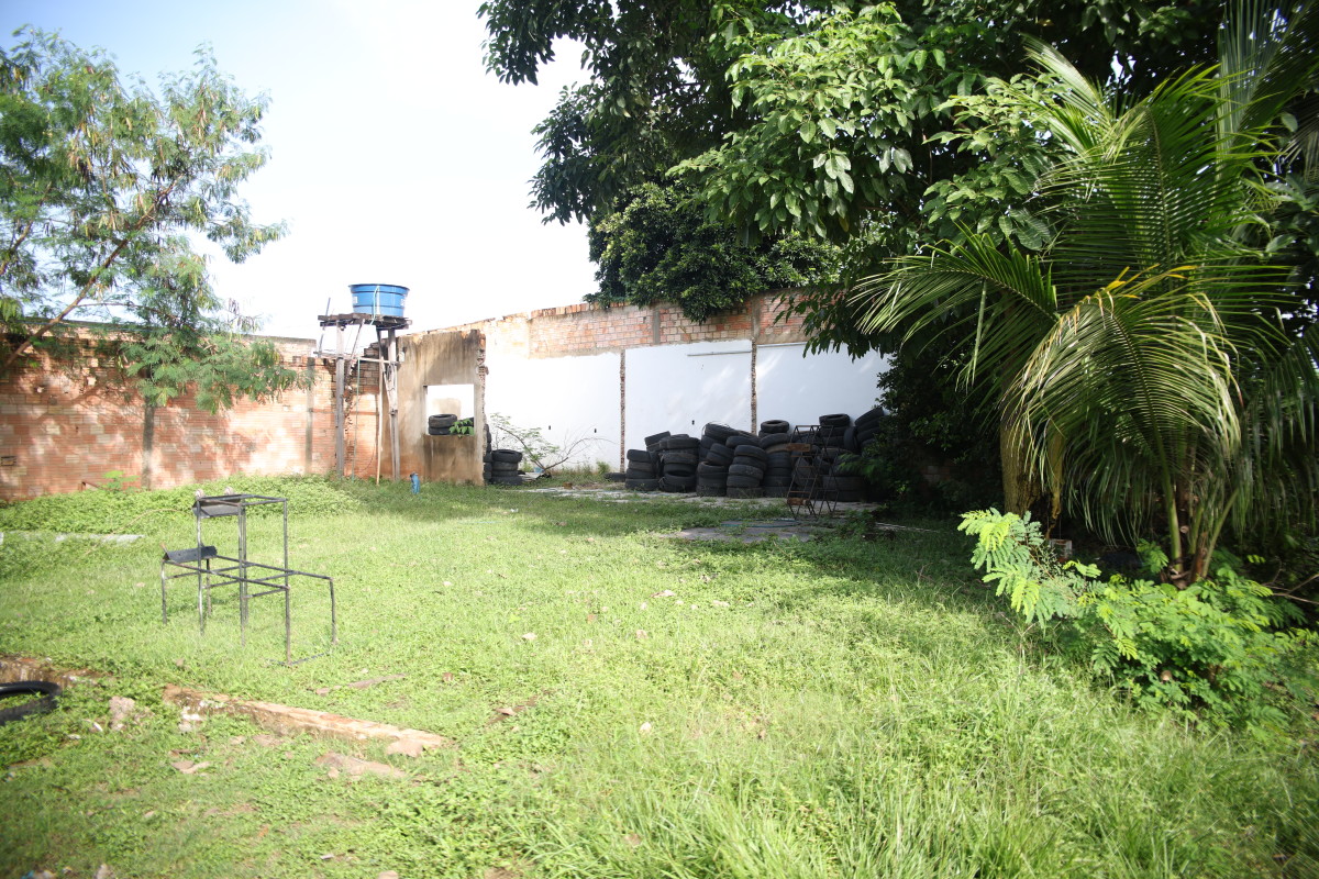 NA JUSTIÇA - Área de preservação invadida por borracharia é recuperada pela Prefeitura 